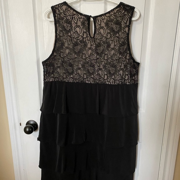 ⭐️ 3 for $20 Women’s dress - Picture 3 of 3